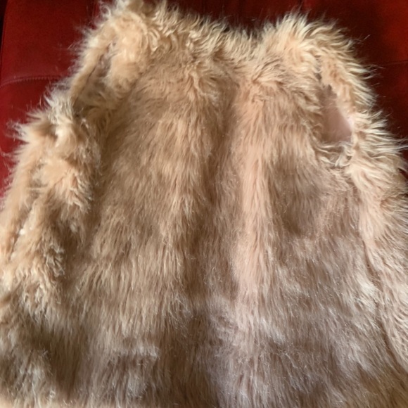 Windsor sleeveless fur jacket - Picture 5 of 5